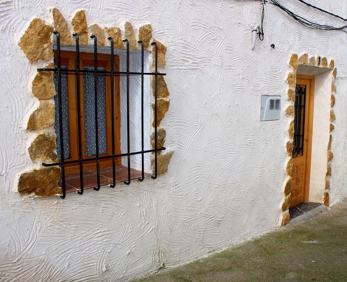 Casa Rural Con Jacuzzi Paraiso Del Jucar อัลกาลา เดล ฆูการ์ ภายนอก รูปภาพ